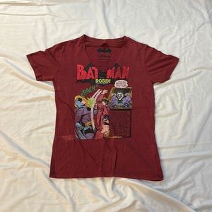 Batman maroon shirt size M